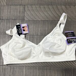 NEW Bali Women's Classic White Bra 36C Classic Support Wirefree